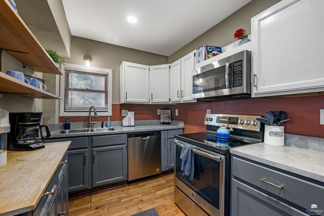 1224 Pierre Street, Manhattan, KS 66502