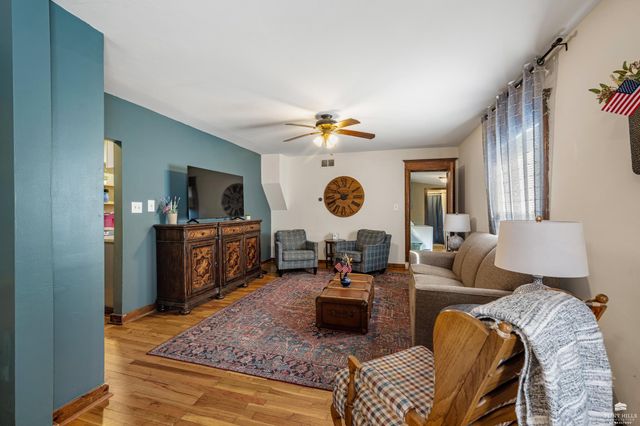 1224 Pierre Street, Manhattan, KS 66502