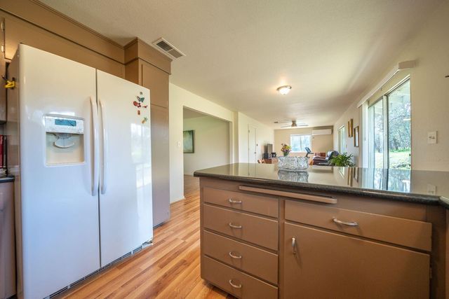 9380 Placer Road, Redding, CA 96001