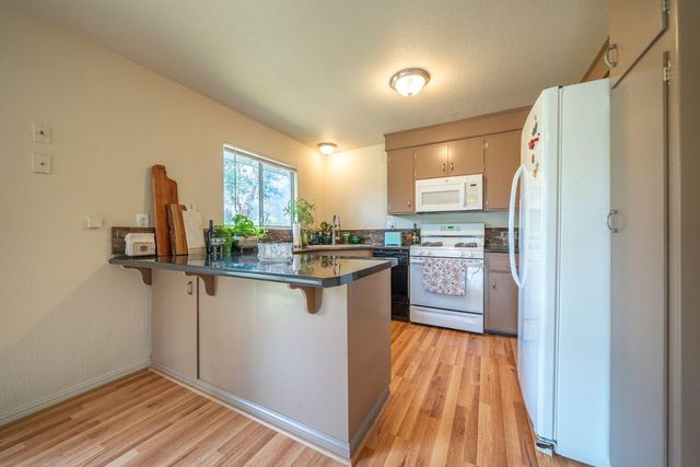 9380 Placer Road, Redding, CA 96001