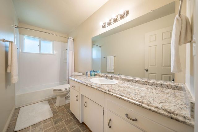 9380 Placer Road, Redding, CA 96001