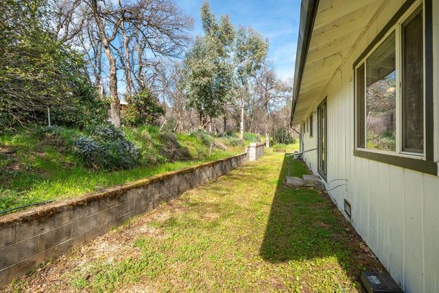 9380 Placer Road, Redding, CA 96001