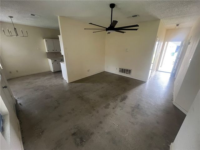 2510 Cresterrace Dr, Corpus Christi, TX 78415