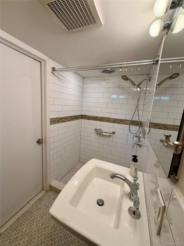 19323 Station Road, Flushing, NY 11358