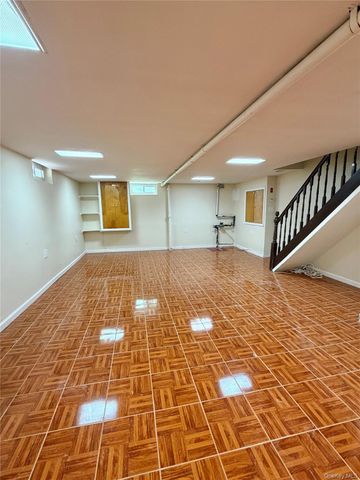19323 Station Road, Flushing, NY 11358
