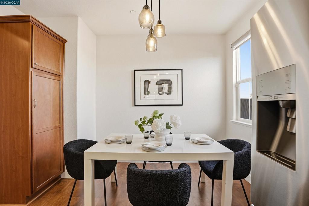 Image 17 of property listing at 527 Falling Star Dr, Martinez, CA 94553