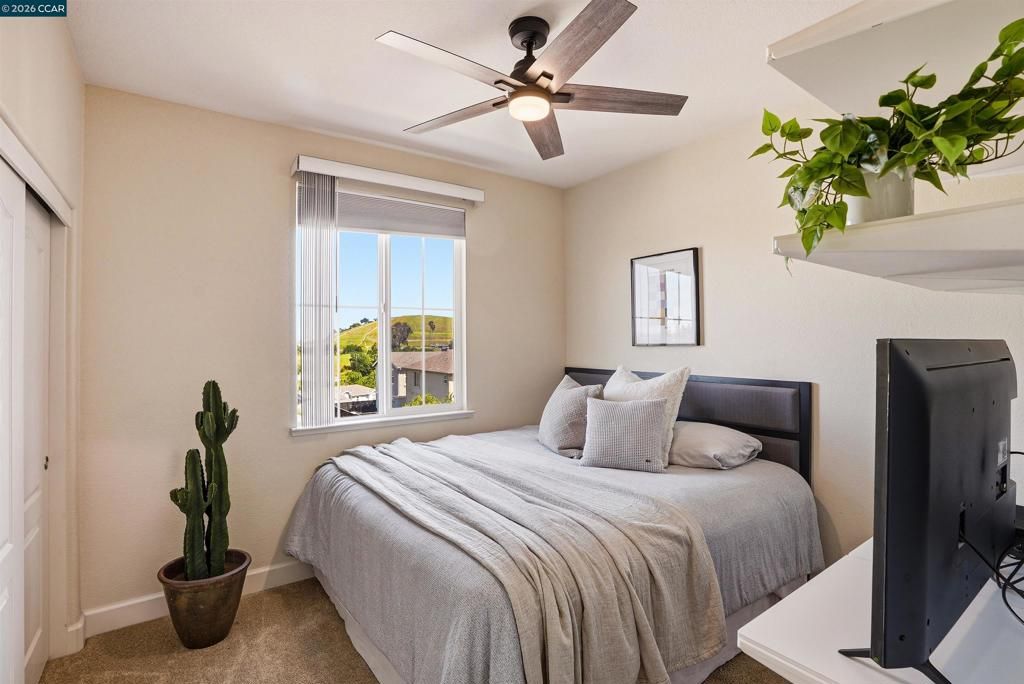 Image 34 of property listing at 527 Falling Star Dr, Martinez, CA 94553