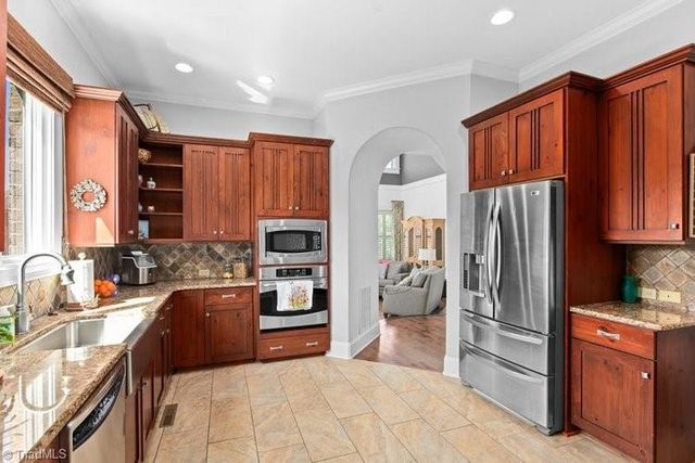 1014 Salem Village Lane, Clemmons, NC 27012