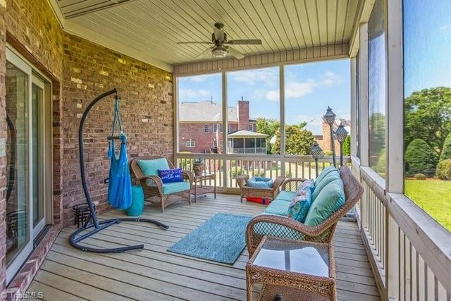 1014 Salem Village Lane, Clemmons, NC 27012