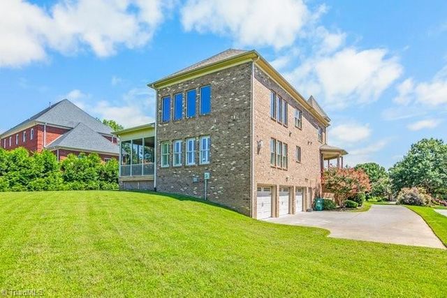 1014 Salem Village Lane, Clemmons, NC 27012