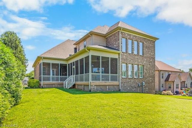 1014 Salem Village Lane, Clemmons, NC 27012