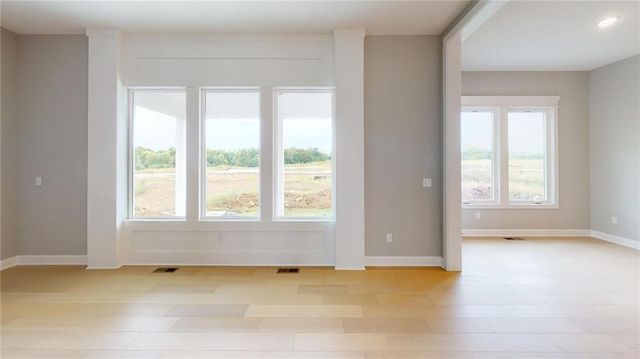 17144 W 164th Terrace, Olathe, KS 66062