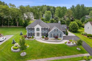 45 Monica Drive, Nashua, NH 03062