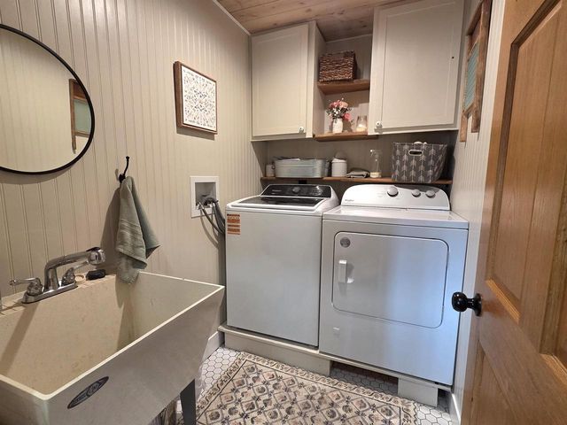 N6769 Donlin Drive, Pardeeville, WI 53954