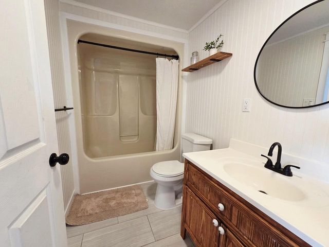 N6769 Donlin Drive, Pardeeville, WI 53954