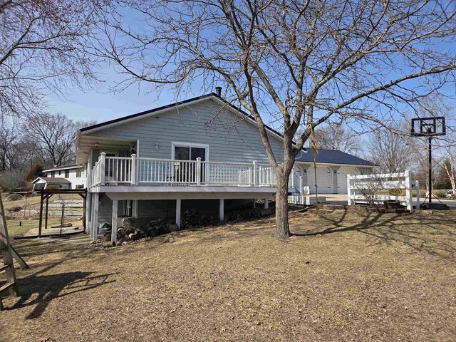N6769 Donlin Drive, Pardeeville, WI 53954