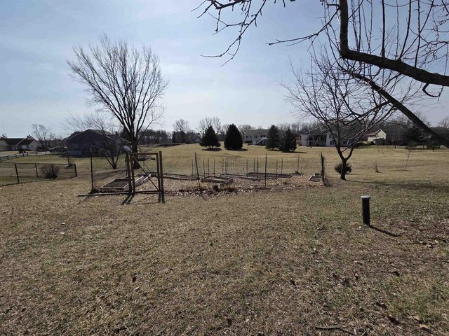 N6769 Donlin Drive, Pardeeville, WI 53954