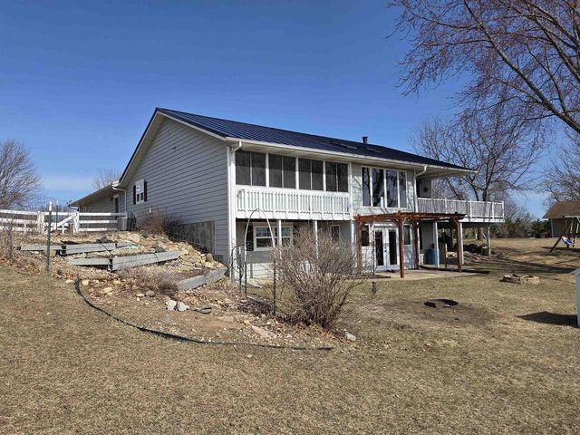 N6769 Donlin Drive, Pardeeville, WI 53954