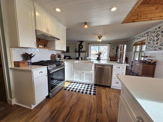 N6769 Donlin Drive, Pardeeville, WI 53954