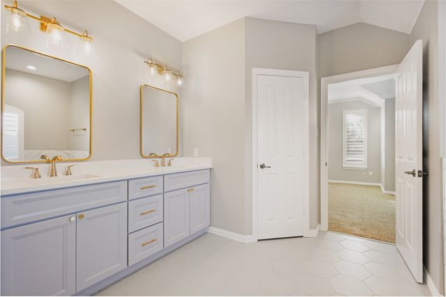 2506 Grizzly Run Lane, Euless, TX 76039