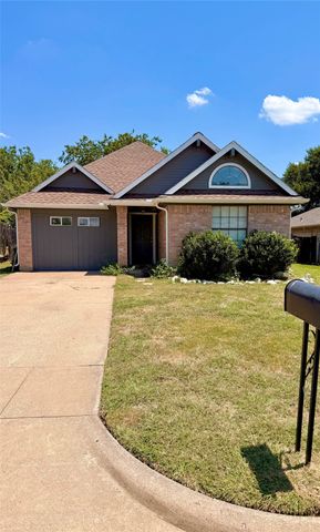 10208 Leatherwood Drive, Fort Worth, TX 76108