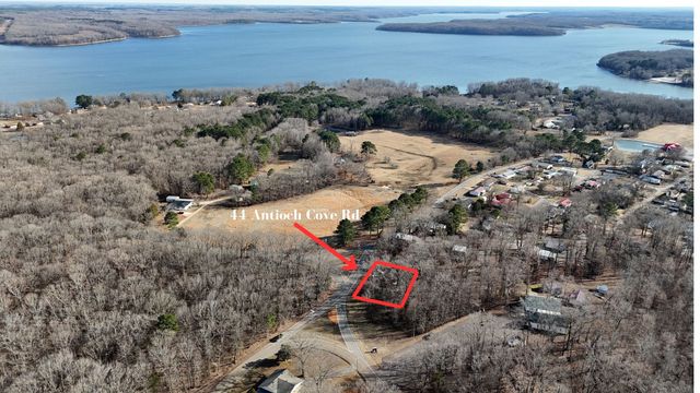 44 Antioch Cove Rd, Springville, TN 38256