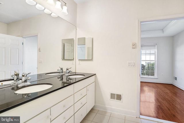 44406 ADARE MANOR SQ, Ashburn, VA 20147