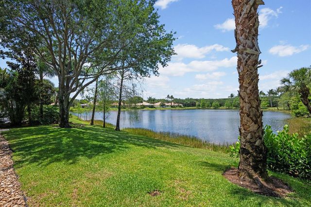 2057 Futana Way, Wellington, FL 33414