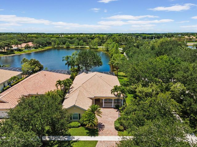 2057 Futana Way, Wellington, FL 33414