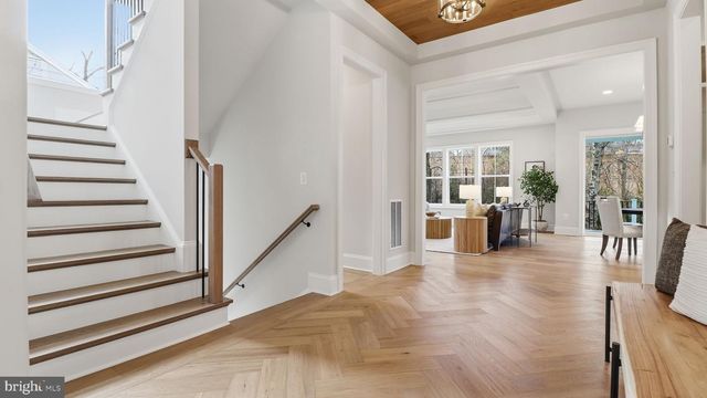 1816 N JACKSON ST, Arlington, VA 22201