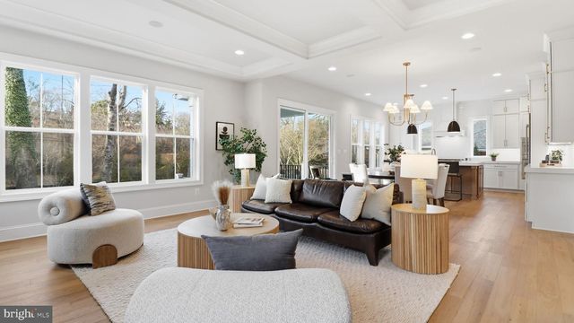 1816 N JACKSON ST, Arlington, VA 22201