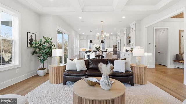 1816 N JACKSON ST, Arlington, VA 22201