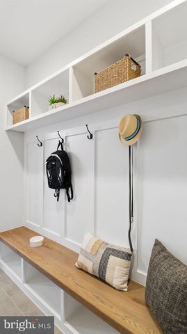 1816 N JACKSON ST, Arlington, VA 22201