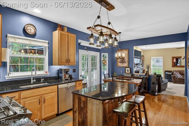 1972 Woodridge Court, Highland, MI 48357