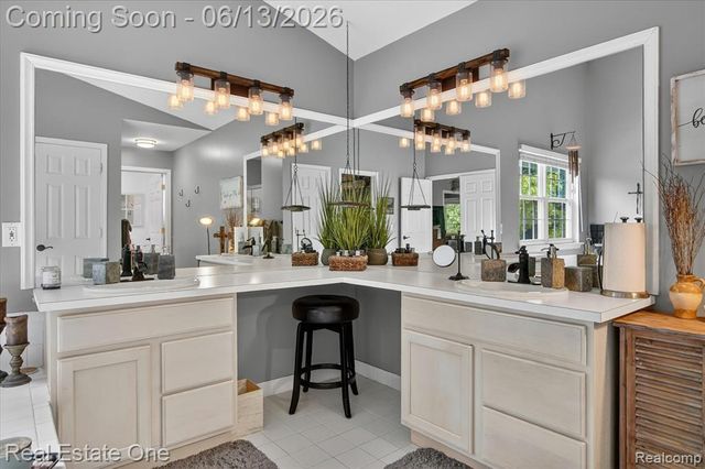 1972 Woodridge Court, Highland, MI 48357