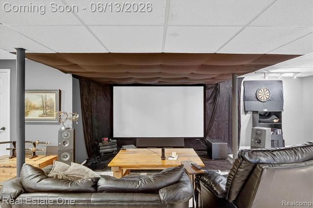 1972 Woodridge Court, Highland, MI 48357