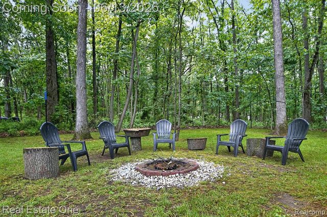 1972 Woodridge Court, Highland, MI 48357