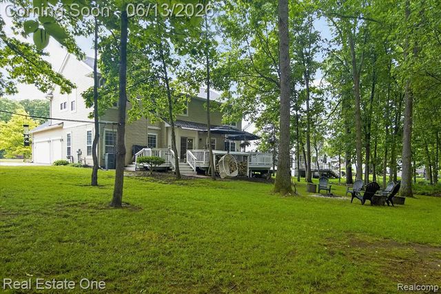 1972 Woodridge Court, Highland, MI 48357