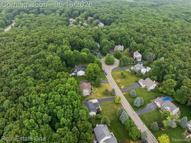 1972 Woodridge Court, Highland, MI 48357