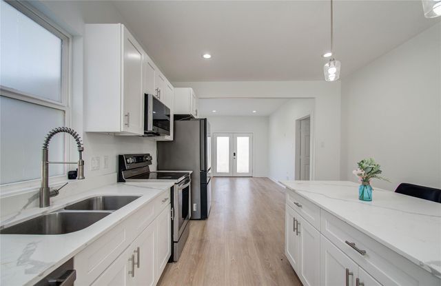 8316 Peachtree Street, Houston, TX 77016