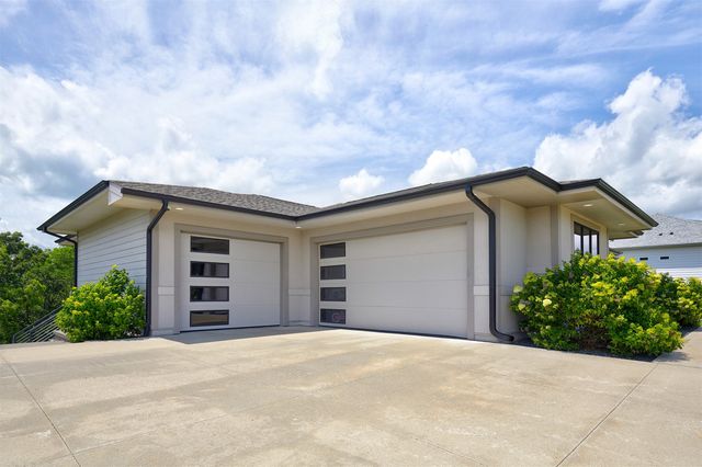605 S Tiburon Cove, West Des Moines, IA 50266