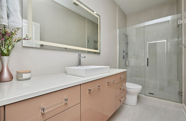 605 S Tiburon Cove, West Des Moines, IA 50266