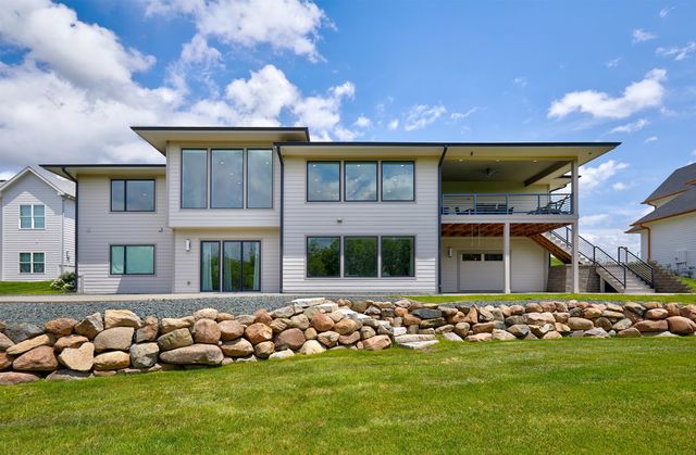 605 S Tiburon Cove, West Des Moines, IA 50266