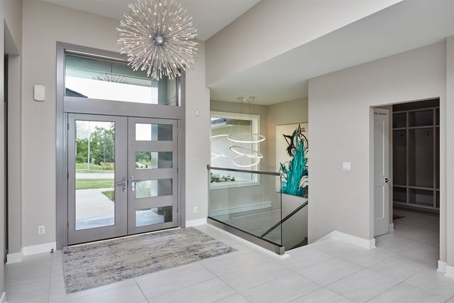 605 S Tiburon Cove, West Des Moines, IA 50266
