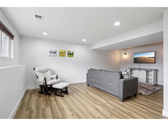 2150 Ridge Dr, Broomfield, CO 80020