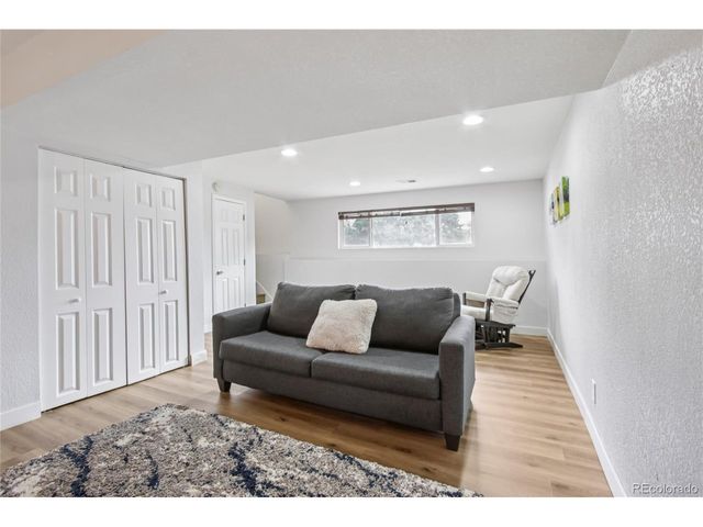 2150 Ridge Dr, Broomfield, CO 80020