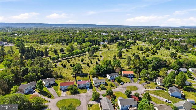 53 VERBENA TER, Martinsburg, WV 25404