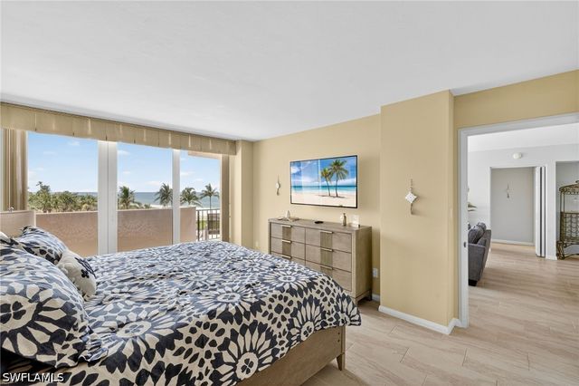 4001 Gulf Shore BLVD N 303, Naples, FL 34103