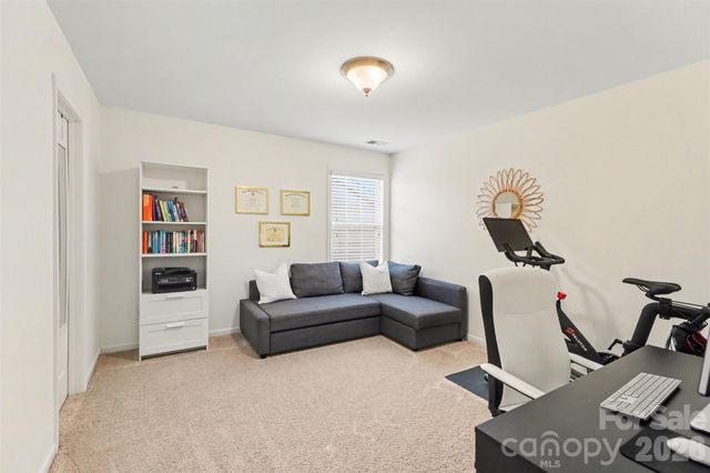 9124 Inverness Bay Road, Charlotte, NC 28278