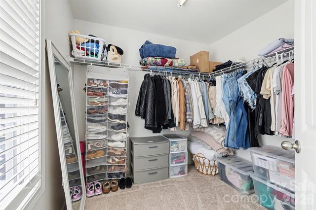 9124 Inverness Bay Road, Charlotte, NC 28278